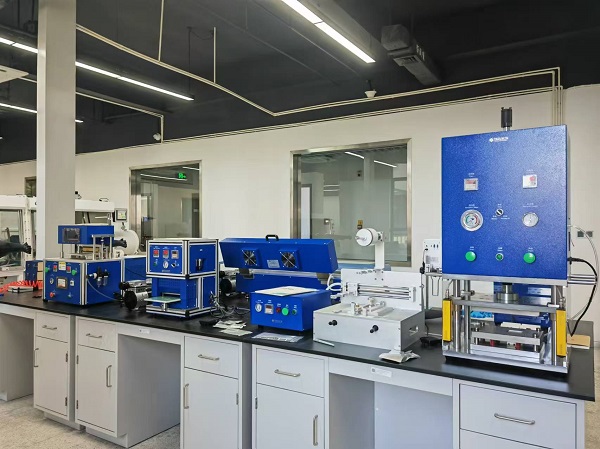 TMAX Engineers Train Chinese Academy of Sciences in Pouch Cell Production